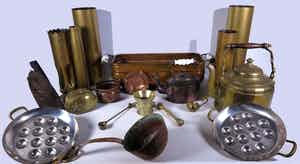 Lot koperen objecten - met ondere andere Granaat hulzen als vaas. verkocht voor € 1!