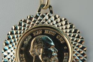 1619 - Geel gouden munthanger kopen? Bied vanaf 350!