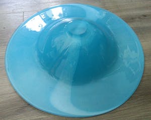 Niet of onleesbaar gesigneerd - Licht blauwe glazen vaas kopen? Bied vanaf 10!