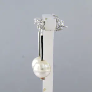 14k wit gouden oorhangers met parel en briljant geslepen diamant tot.0.06ct kopen? Bied vanaf 290!