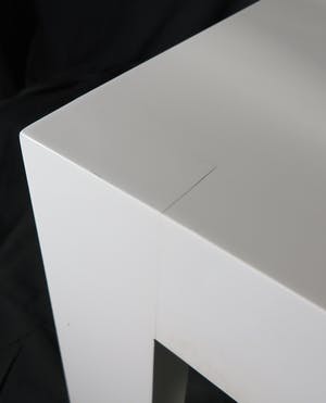 Gerrit Rietveld - (naar) - Wit gelakte houten Steltman stoel (links) kopen? Bied vanaf 500!