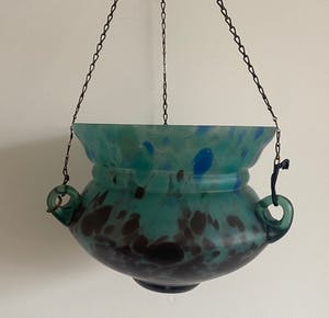 Niet of onleesbaar gesigneerd - Art Deco gemarmerde satijn glazen hangplanter kopen? Bied vanaf 1!