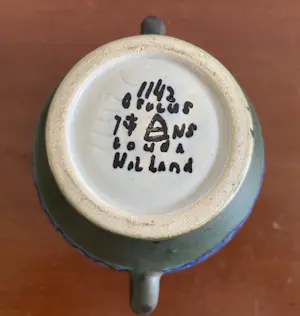 Plateelbakkerij Zuid-Holland - Platelen vaasje decor Crocus kopen? Bied vanaf 25!