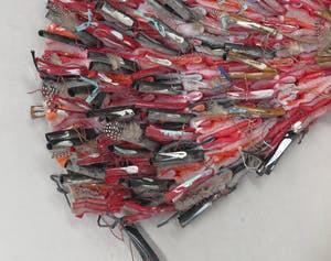 Gerda Edens - Hoofdtooi gemaakt van diverse materialen kopen? Bied vanaf 80!