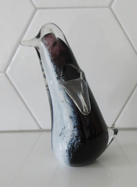 Niet of onleesbaar gesigneerd - Pfeiffer Glas - Kristallen presse papier van een penguin verkocht voor € 1!