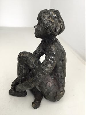 Astrid Veldhuyzen-Koppen - Sculptuur “ In gedachten “ kopen? Bied vanaf 45!