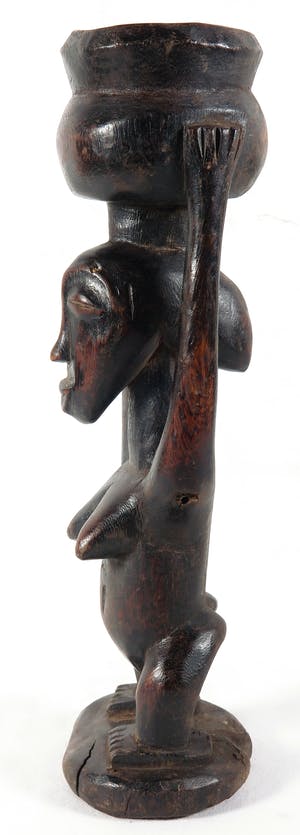 Luba - Vrouwenbeeld met offerschaal kopen? Bied vanaf 1!