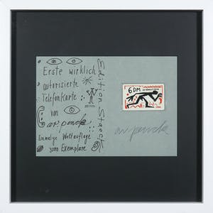 A.R. Penck - Gesigneerd zeefdruk met (ongeopende) telefoonkaart - Ingelijst kopen? Bied vanaf 1!