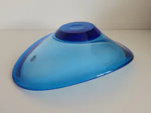 Per Lutken - Holmegaard; asymmetrische schaal in prachtige blauwe kleur kopen? Bied vanaf 69!