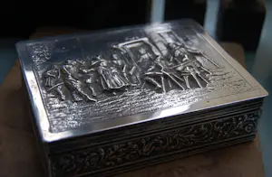 Zilver - tabaksdoos met oudhollandse voorstelling kopen? Bied vanaf 175!