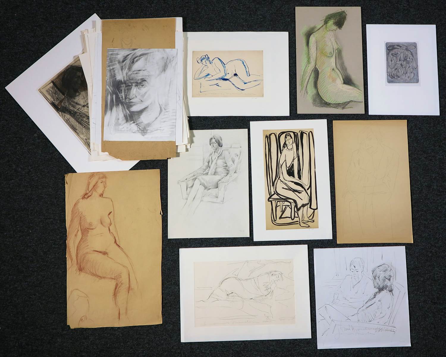 Janus Nuiten - Verschillende technieken, Lot van 38 schetsen van figuren kopen? Bied vanaf 100!