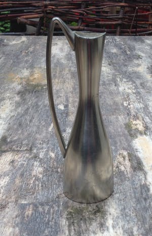 Niet of onleesbaar gesigneerd - Vintage tinnen vaasje van Metawa kopen? Bied vanaf 1!