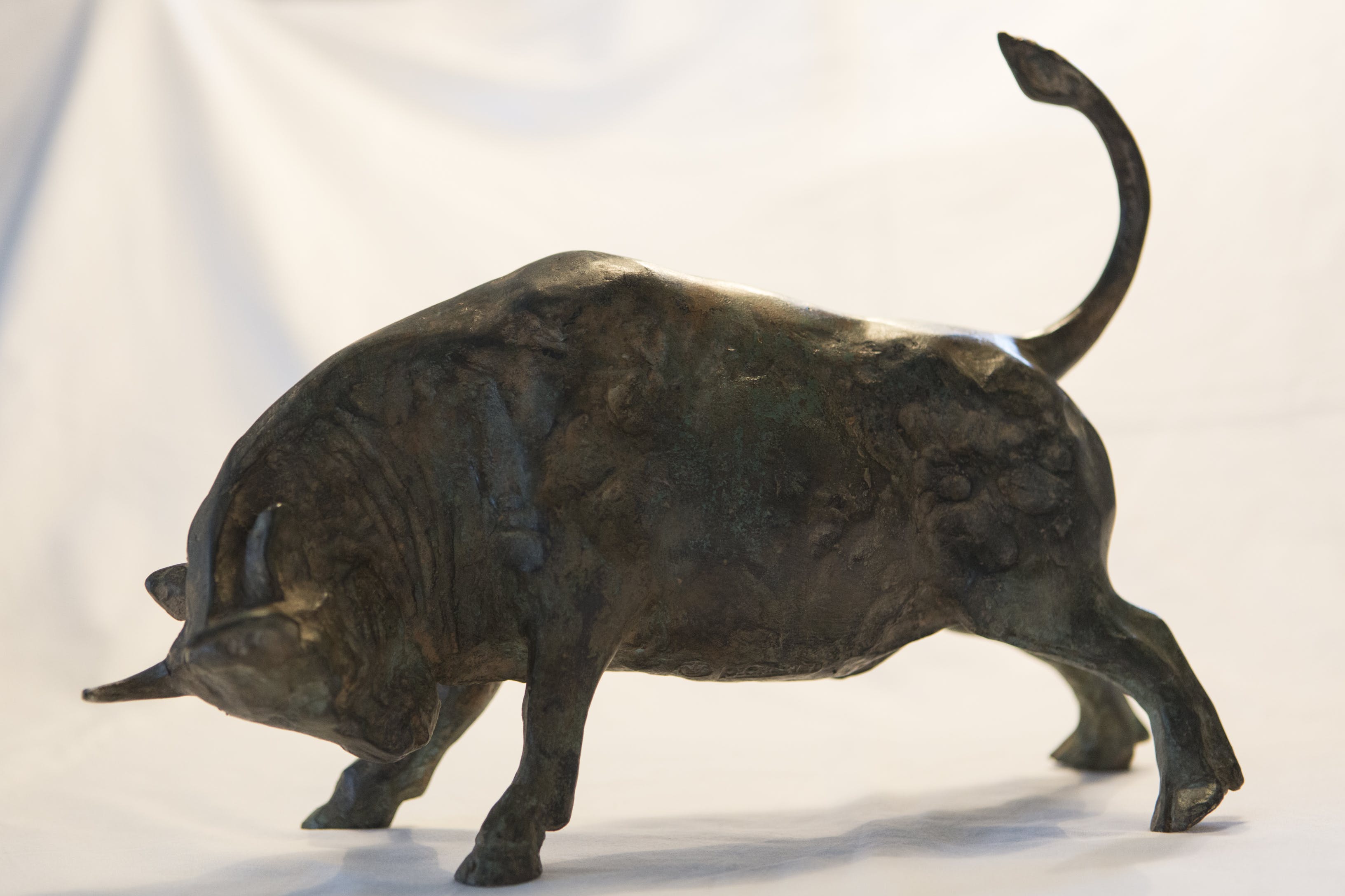 Pierre Chenet - Le Taureau/Charging Bull kopen? Bied vanaf 300!