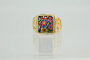 54 - Fraai bewerkte 18Kt geel gouden ring met cabuchon geslepen kleursteen kopen? Bied vanaf 480!