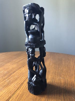 Niet of onleesbaar gesigneerd - Afrikaanse Makonde Levensboom kopen? Bied vanaf 1!