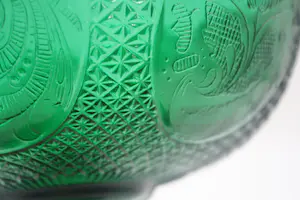 Niet of onleesbaar gesigneerd - Prachtige Emerald Green Kristalen Bokaal kopen? Bied vanaf 1!