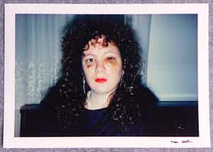 Nan Goldin - Autogramm auf Fotografie Nan one month after beeing battered verkocht voor € 49!