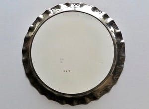 Niet of onleesbaar gesigneerd - Art deco - 20-jaren - grote Presenteer Schaal - Keramiek/ingesneden Silverplate kopen? Bied vanaf 1!
