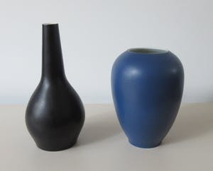 Zweitse Landsheer - Twee platelen vazen (2) kopen? Bied vanaf 1!