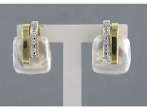 14k gouden oorknoppen bezet met parel en briljant geslepen diamant tot. 0.03ct kopen? Bied vanaf 205!