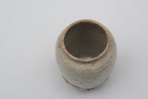 De Steenuil - vaasje - fatlava glazuur - gemerkt met uil kopen? Bied vanaf 1!