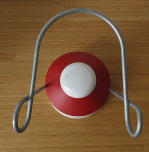 Niet of onleesbaar gesigneerd - De beroemde Grolsch kruk in de vorm van een beugeldop kopen? Bied vanaf 10!