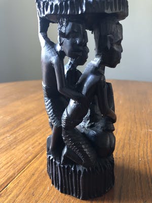 Niet of onleesbaar gesigneerd - Afrikaanse Makonde Levensboom kopen? Bied vanaf 1!