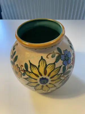 Vest Keramiek Gouda - Plateelvaas bol met bloemen kopen? Bied vanaf 50!