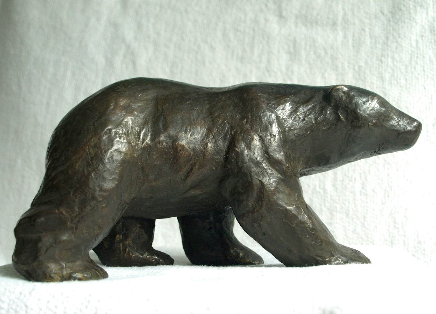 Nelli Verdonk - Bronzen beeld , Lopende beer – met certificaat – 1987 – oplage van 5 verkocht voor € 400!