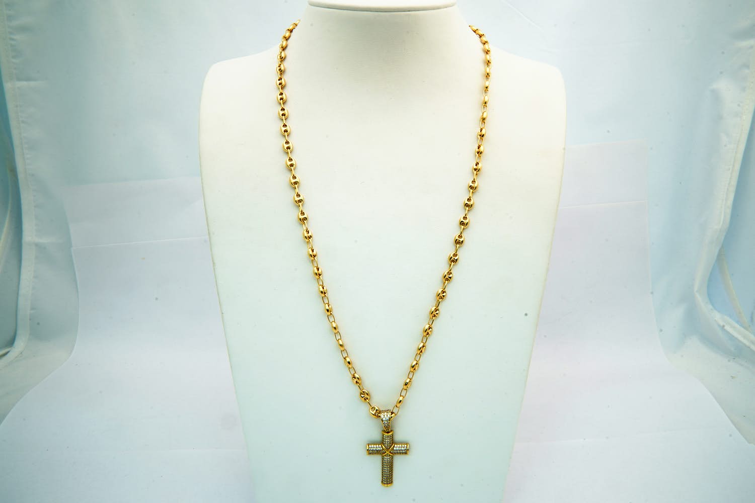39 - Fraai 18Krt geel-gouden figaro collier & met vrijwel nieuw18kt gouden kruis kopen? Bied vanaf 1100!