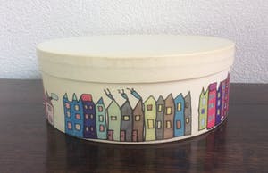 Niet of onleesbaar gesigneerd - YONG - ZES DESIGN KOP EN SCHOTELS IN DOOS kopen? Bied vanaf 1!