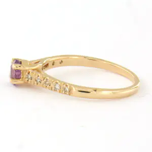 18k gouden ring met roze saffier en briljant geslepen diamant tot. 0.16ct kopen? Bied vanaf 410!