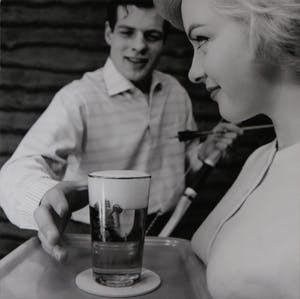 Paul Huf - C-print, Vaasje op plateau kopen? Bied vanaf 1!