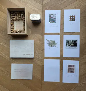 Buy Jan Henderikse - Museum Labels - 8 Unieke gesigneerde werken - 2018 - 21 x 15 cm per stuk? Bid from 450!