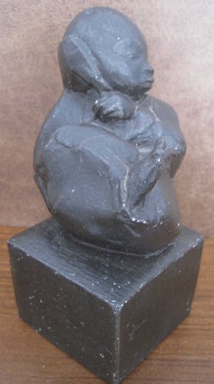 Niet of onleesbaar gesigneerd - Beeldje van een baby kopen? Bied vanaf 10!