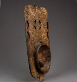 Niet of onleesbaar gesigneerd - Ijo plank masker Niger delta kopen? Bied vanaf 1!