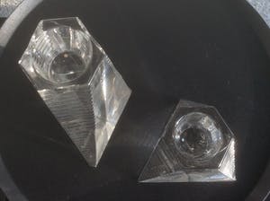 Villeroy & Boch - TWEE ZESKANTIGE KRISTALLEN KANDELAAR S “PRISMA” kopen? Bied vanaf 35!