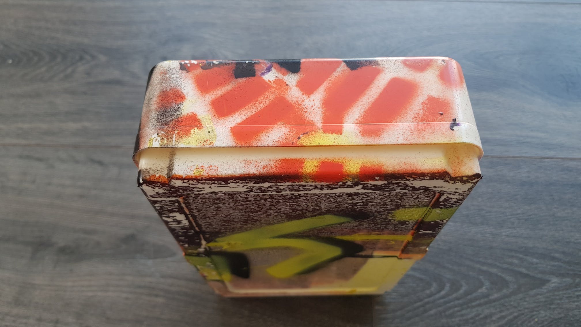 Herman Brood - unieke gesigneerde broodtrommel kopen? Bied vanaf 1!