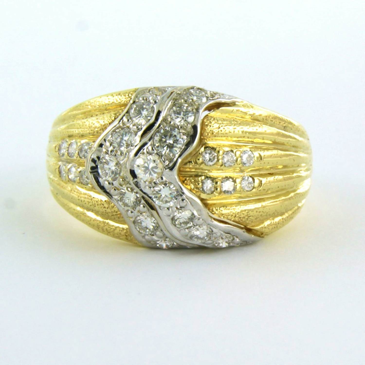18k bicolour gouden ring met briljant geslepen diamanten tot. 1,10ct 8.1 gram kopen? Bied vanaf 1400!