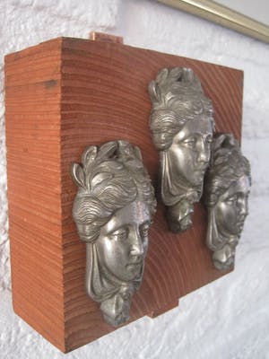 Brons (Onbekend) - De drie Gratiën. kopen? Bied vanaf 30!