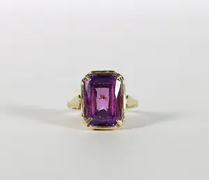 14k geelgouden ring met synthetische saffier kopen? Bied vanaf 150!