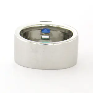 Platina ring bezet met saffier, smaragd en baguette geslepen diamant tot. 0.20ct kopen? Bied vanaf 1200!