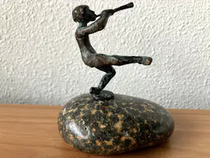 Niel Steenbergen - Prachtig bronzen beeldje van de Pan met de fluit. kopen? Bied vanaf 45!