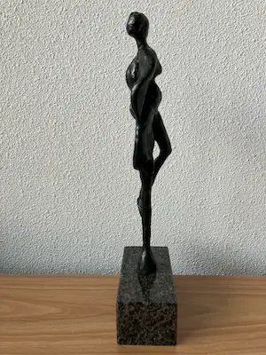 Brons (Onbekend) - Prachtig bronzen beeld van vrouw. kopen? Bied vanaf 85!