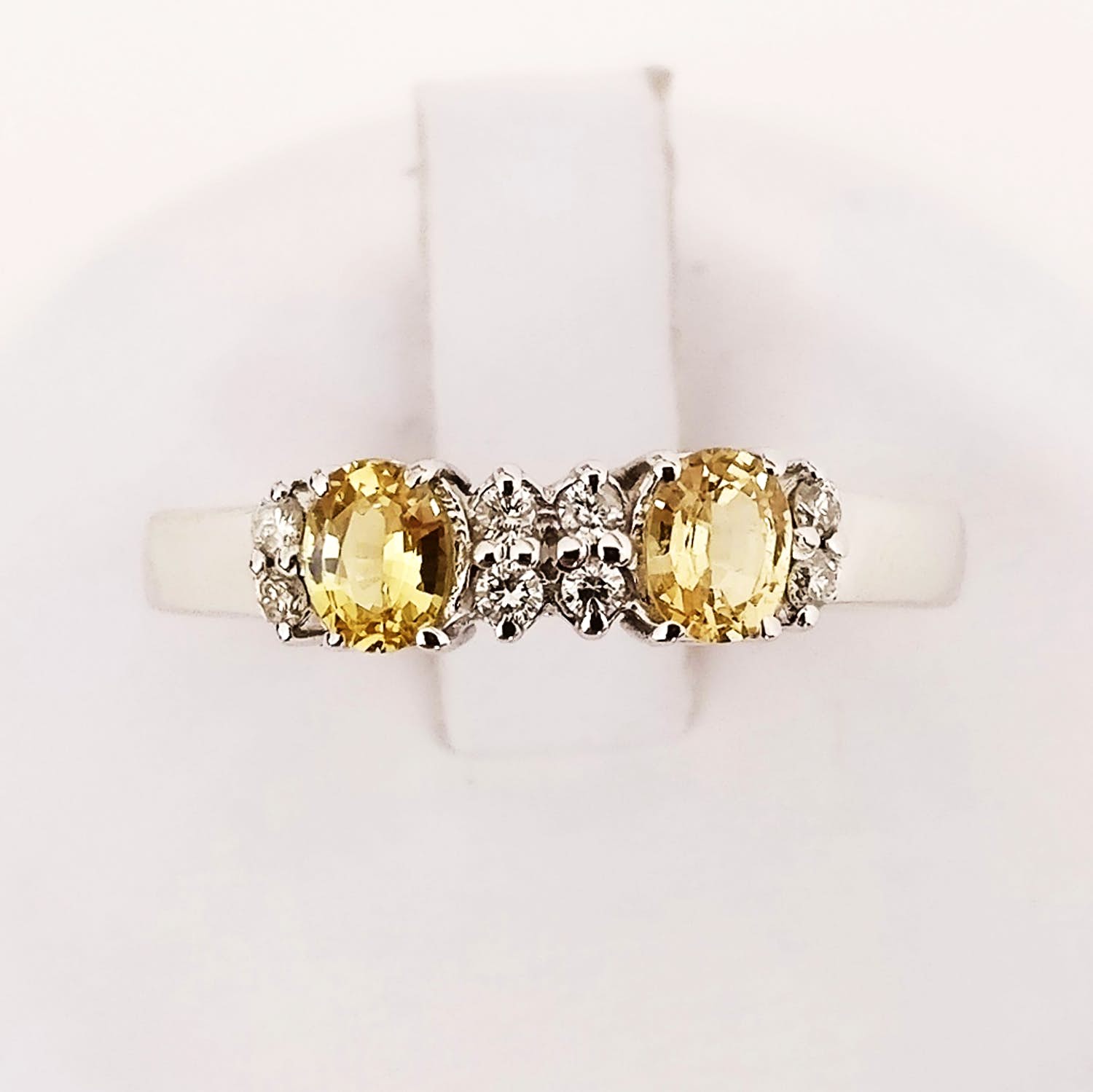 0.57ct Sapphire and Diamond Ring verkocht voor € 370!