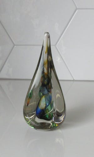 Adam Jablonski - Meerkleurige glazen druppel kopen? Bied vanaf 42!
