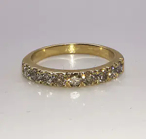 Gouden ring met Briljant geslepen Diamanten kopen? Bied vanaf 290!