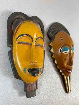 Yoruba - 2 African Yoruba passport masks - Nigeria. kopen? Bied vanaf 10!