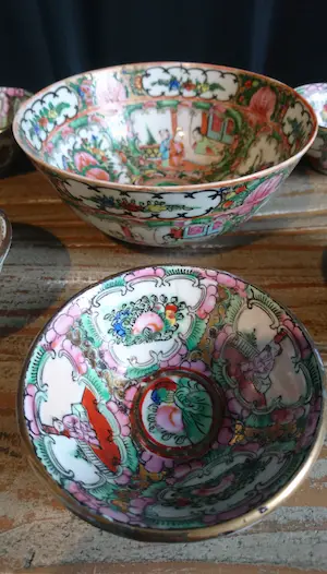 Niet of onleesbaar gesigneerd - Chinese famille rose schaaltjes kopen? Bied vanaf 1!