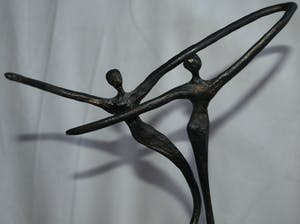 Corry Ammerlaan - Beeld op sokkel , 2 Dansers kopen? Bied vanaf 1!